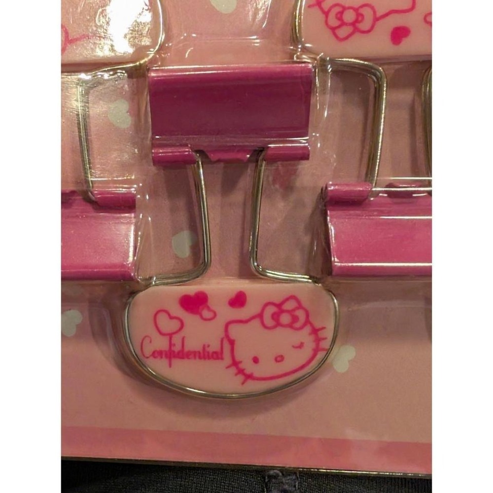 Hello Kitty Binder Clips - Picture 6 of 7